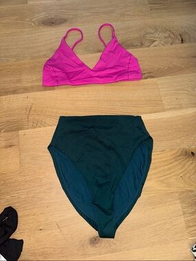 Left on Friday Women's Swim Set in Hot Pink and Forest Green medium